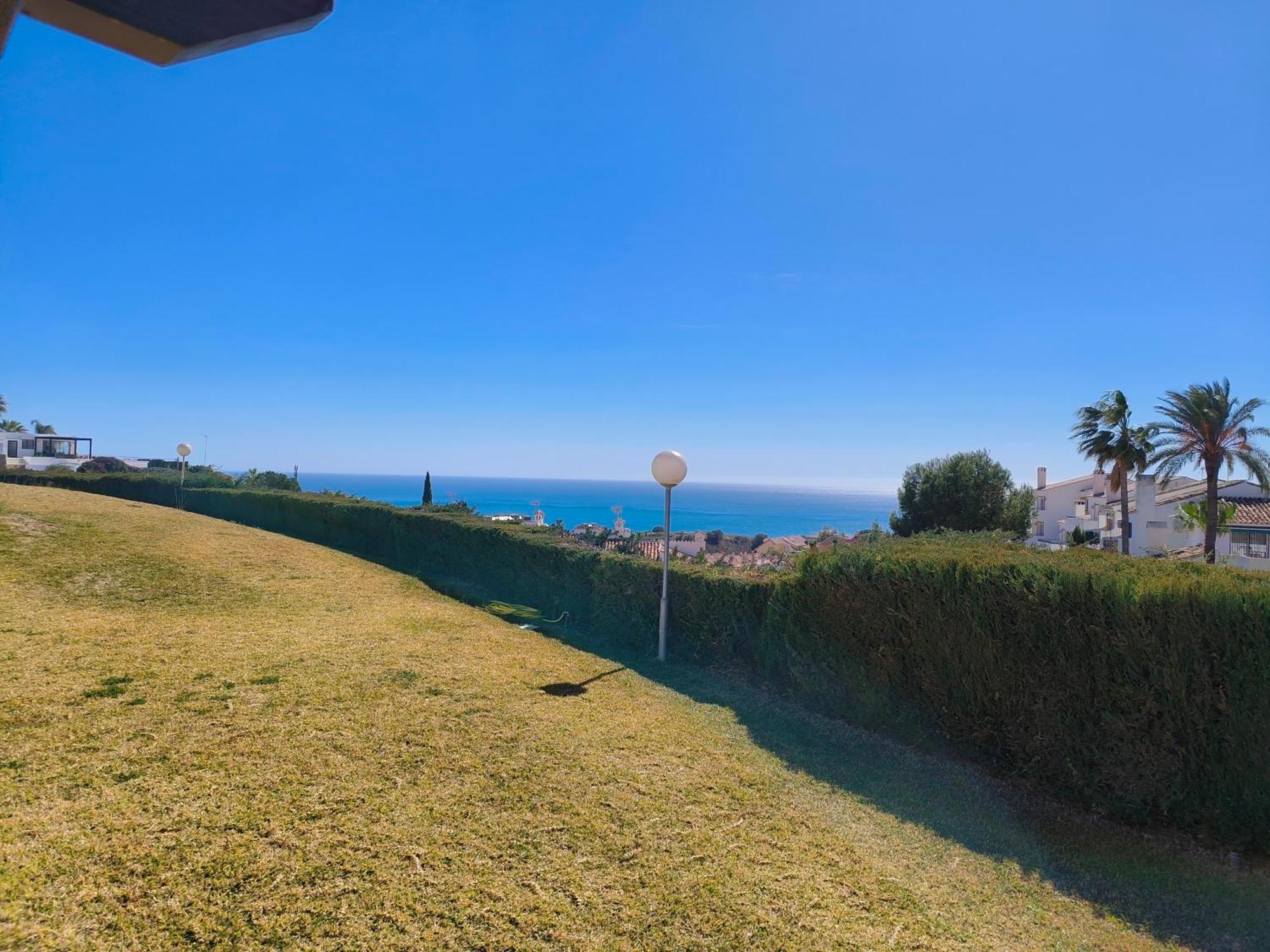 Sea View Apartment In Benalmadena Ngoại thất bức ảnh