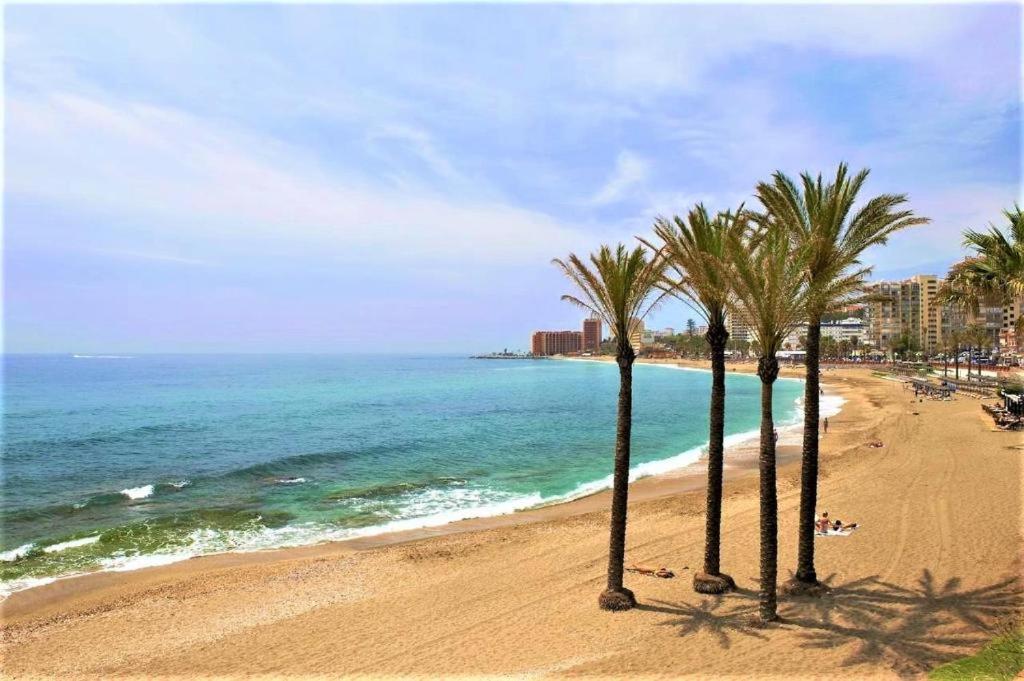 Sea View Apartment In Benalmadena Ngoại thất bức ảnh